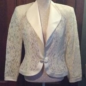 Beautiful Alencon lace jacket sz. 8